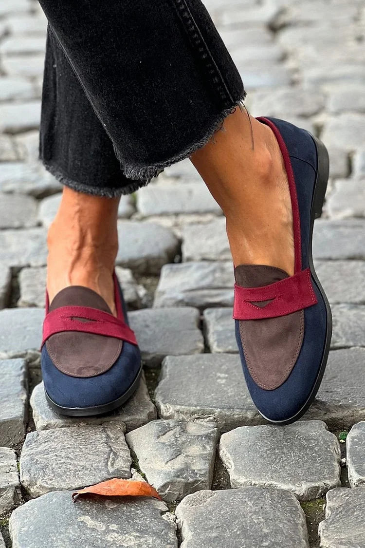 Mocasines bicolor en azul marino – estilo moderno y elegante