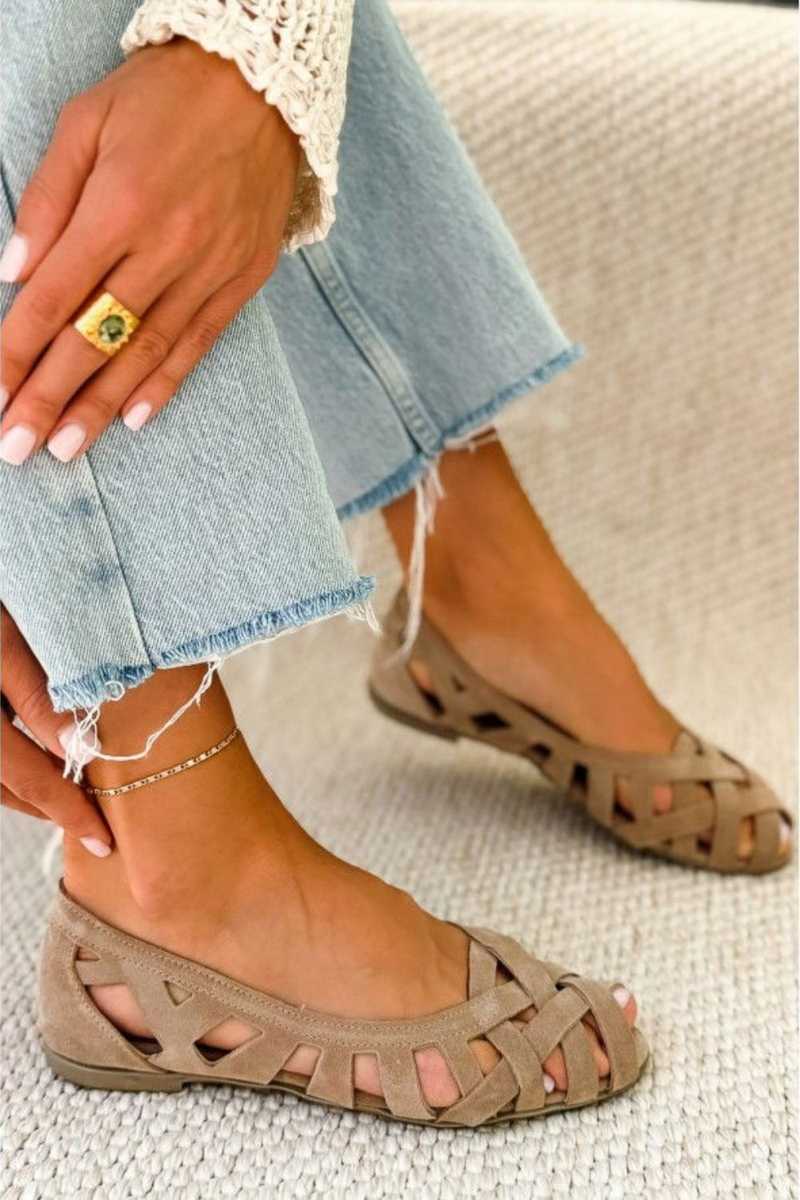 Azzurra | Sandalias trenzadas vibrantes de diseño elegante