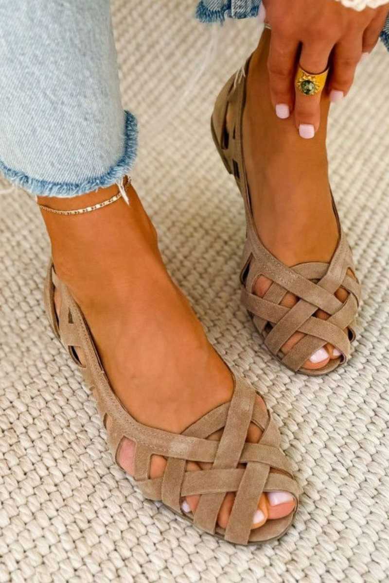 Azzurra | Sandalias trenzadas vibrantes de diseño elegante