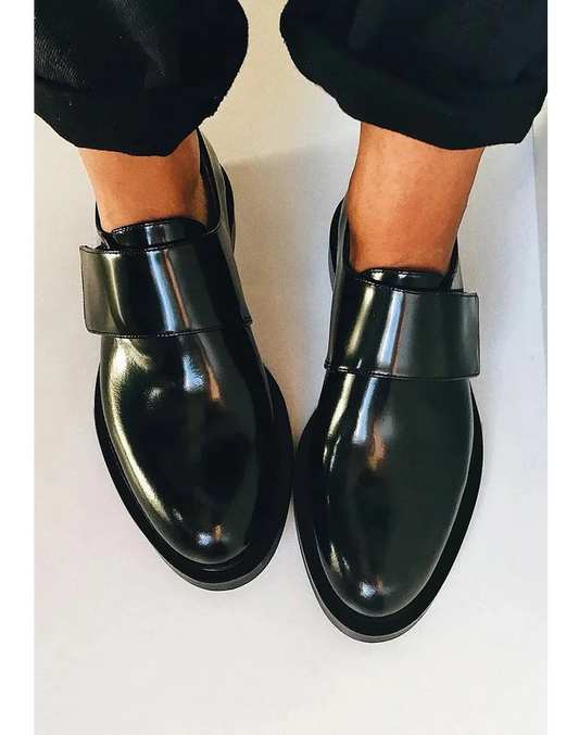 Mocasines Arden elegantes con tira decorativa