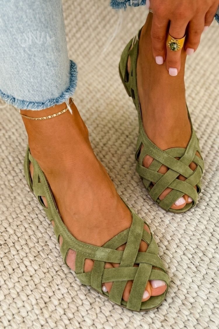 Azzurra | Sandalias trenzadas vibrantes de diseño elegante