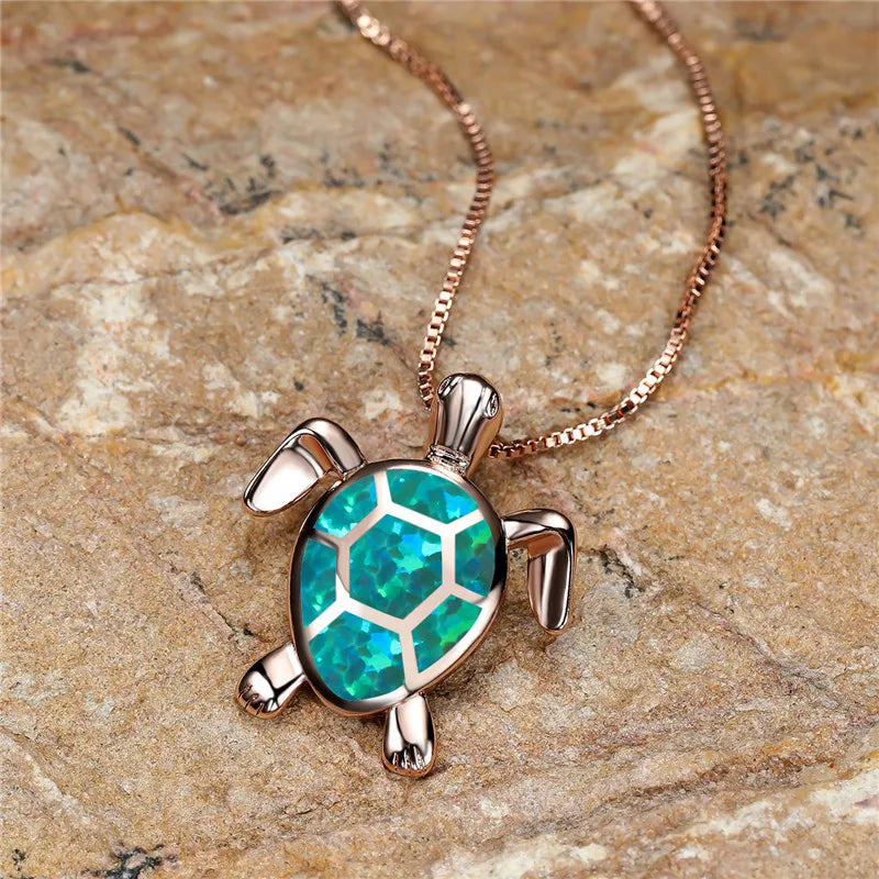 Collar con colgante en forma de tortuga de ópalo verde
