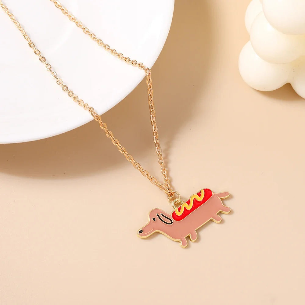 Collar con colgante en forma de perro