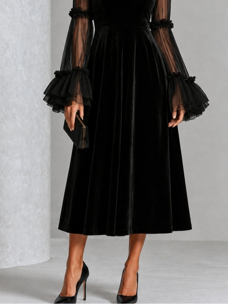 KATERINA | Elegante vestido midi plisado de terciopelo y malla