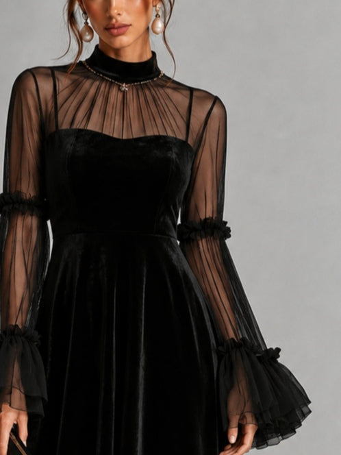 KATERINA | Elegante vestido midi plisado de terciopelo y malla