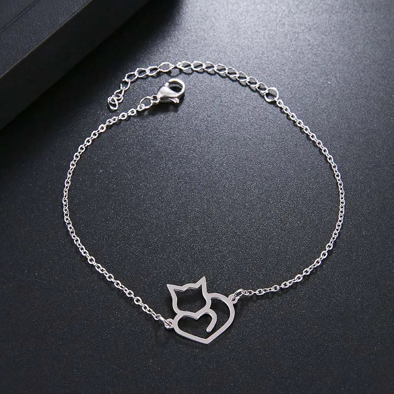 Gatto | Elegante pulsera con corazón afectuoso
