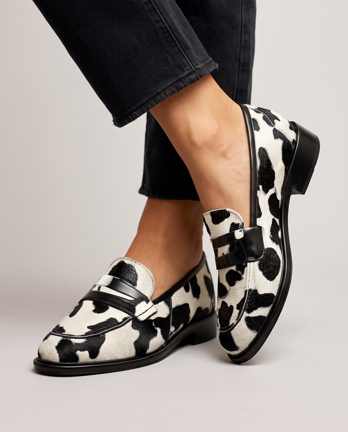 Mocasín Nives — Elegante diseño penny en piel de vaca