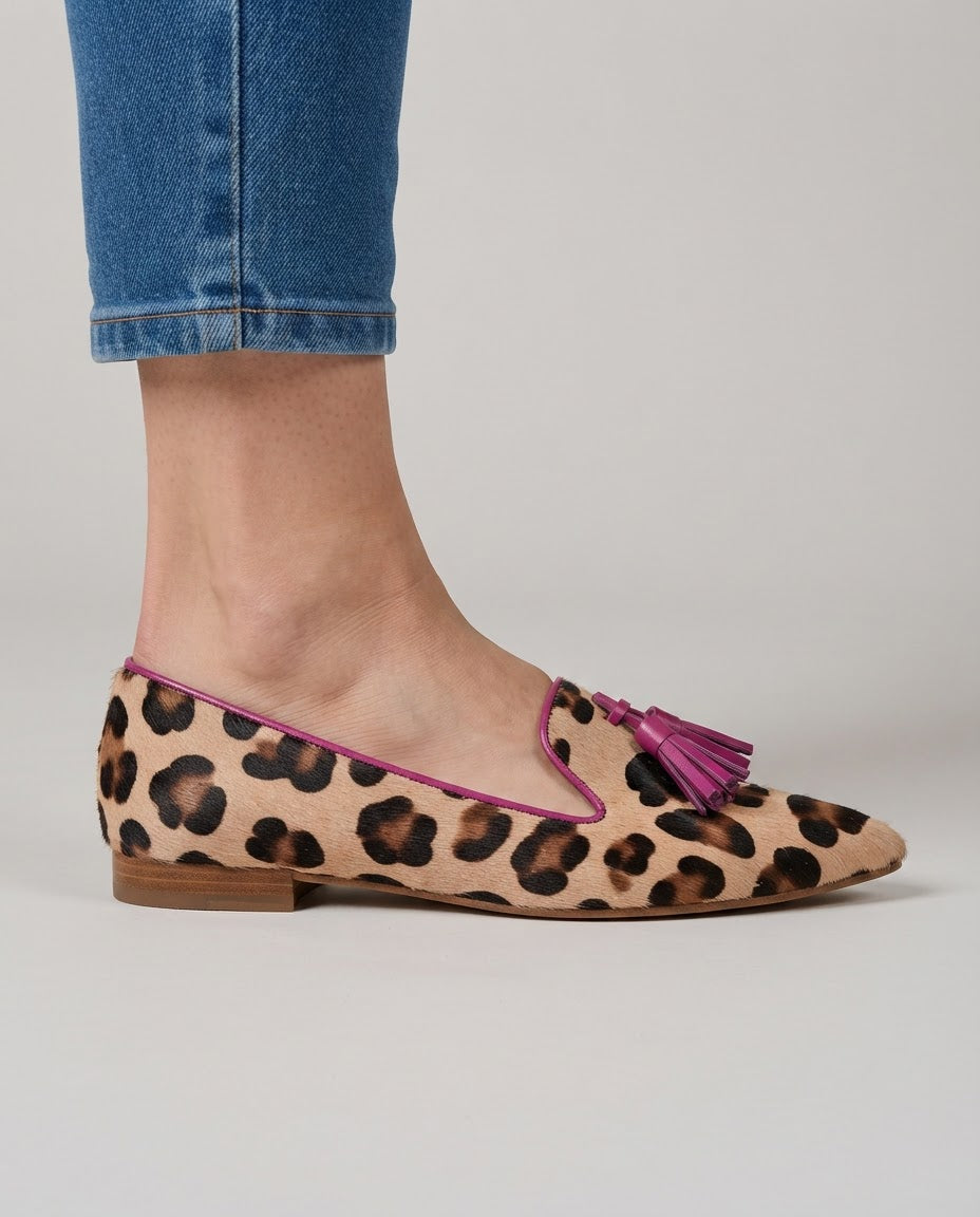 Mocasines elegantes Ginebra de leopardo con borlas fucsias