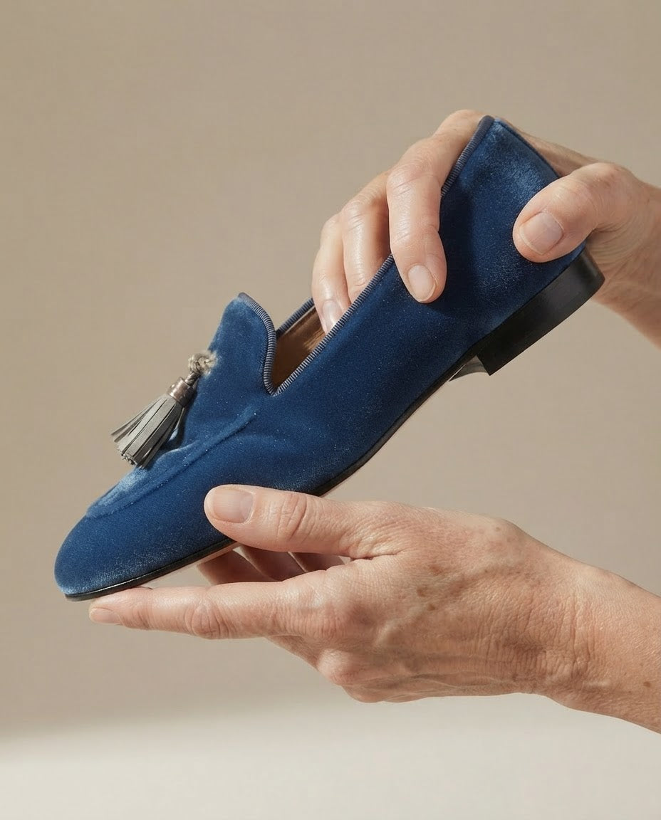 Mocasín Vittoria de terciopelo azul elegante